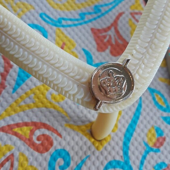 Born Floral Pattern Rubber Flip Flop Size 9 - Picture 2 of 6